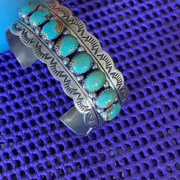 Navajo real turquoise and sterling silver cuff bracelet. Hand stamped. - Picture 2 of 10